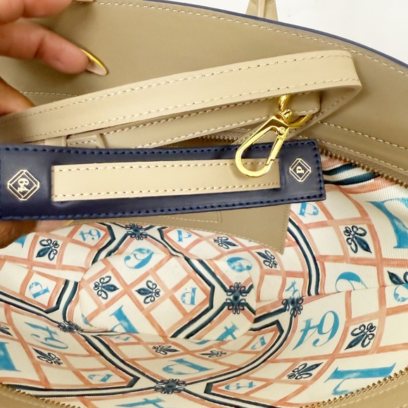 Paris 64 Lumiere Taupe Tote Leather Elegant Bag - Picture 2 of 11